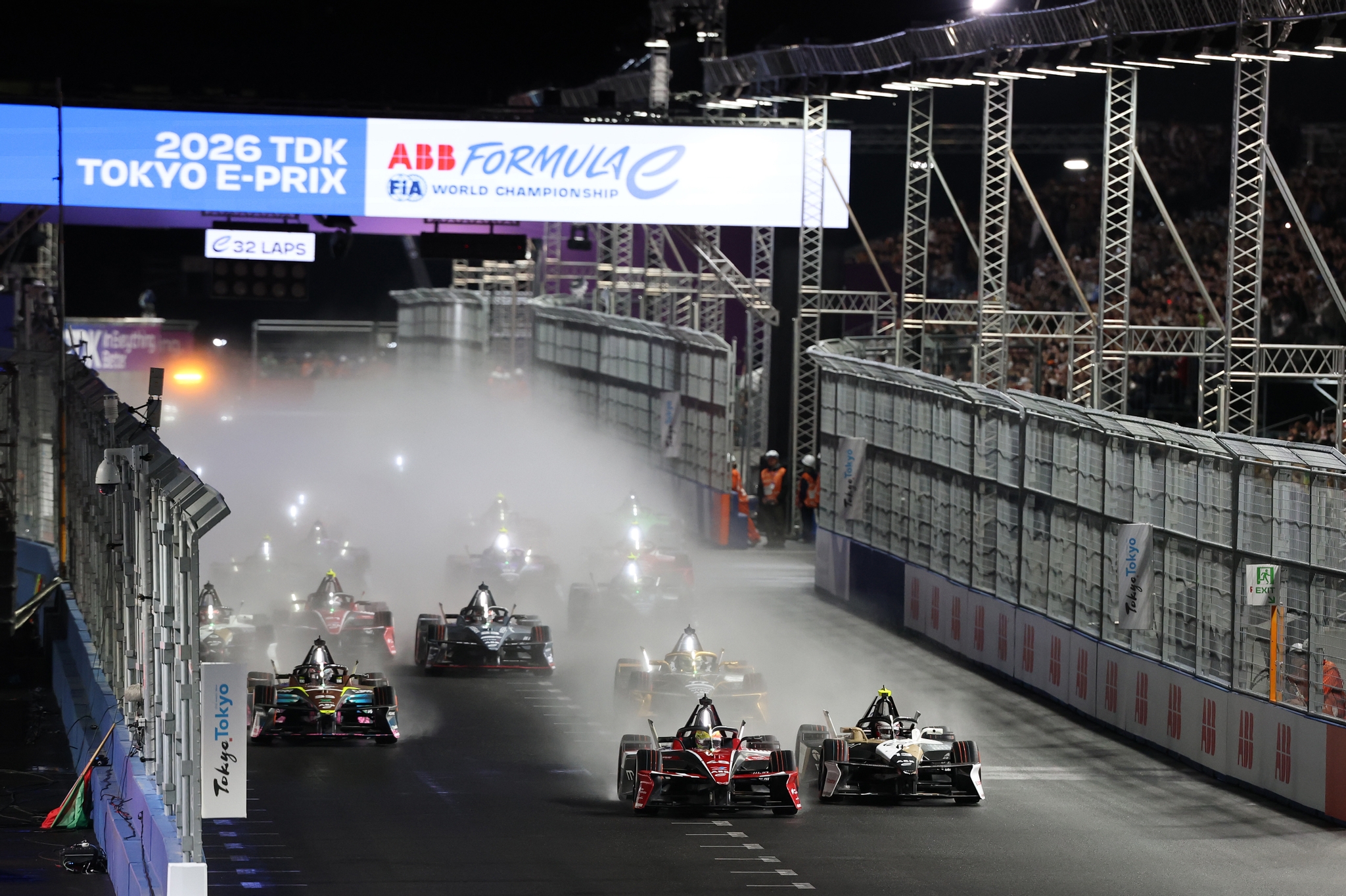 Formula E in Tokyo: Ticktum and De Vries Triumph
